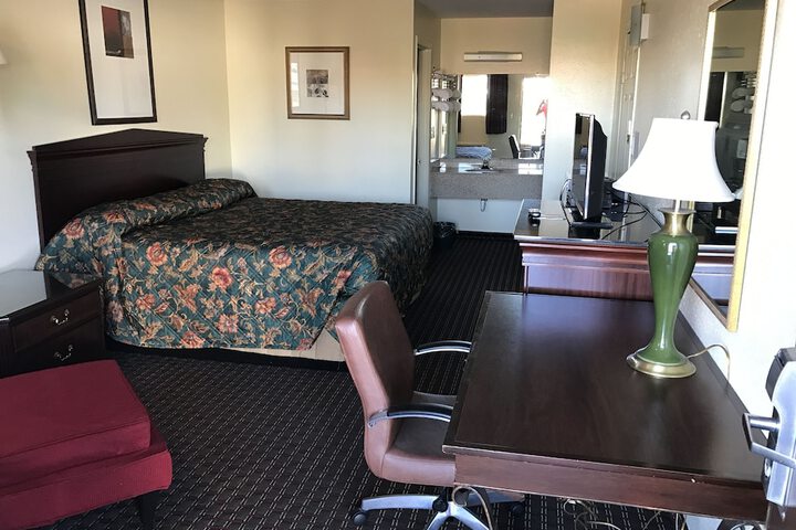 Room 7 of 14