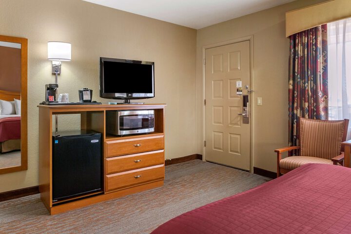 Room 19 of 29