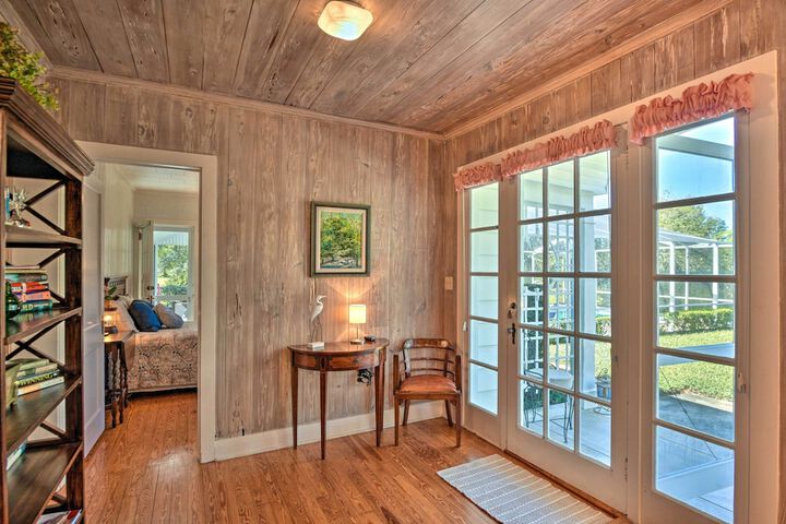 Cottage w / Private Pool - Walk to Lake Wales!