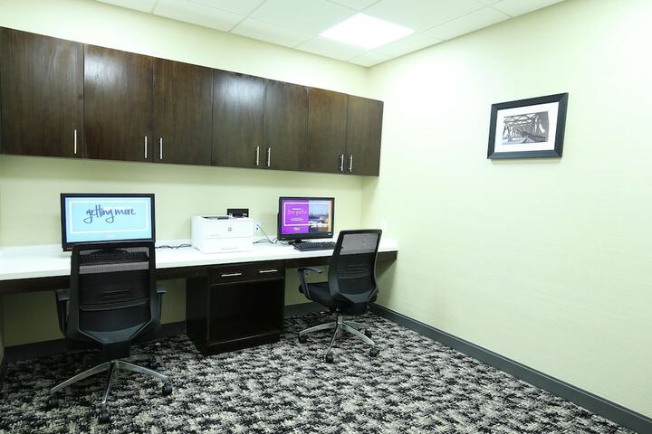 Hampton Inn & Suites Mount Laurel / Moorestown