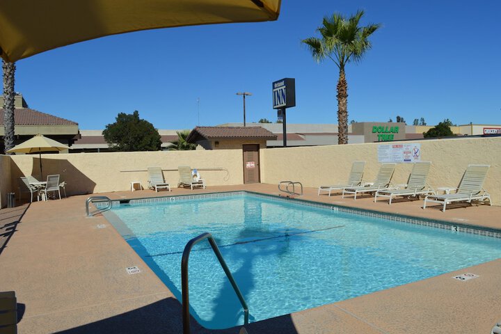 Pool 12 of 33