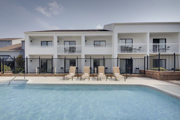 Pool 4 of 39