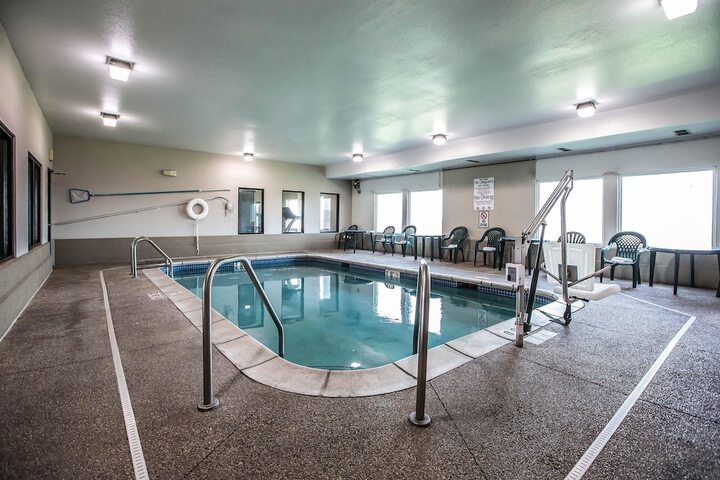 Pool 2 of 13