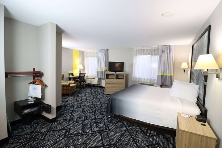 Super 8 by Wyndham Perryville