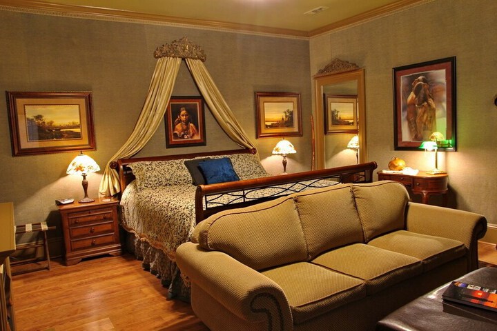 Room 34 of 107