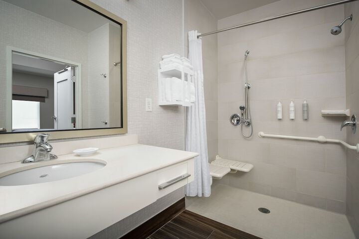 Room 20 of 34