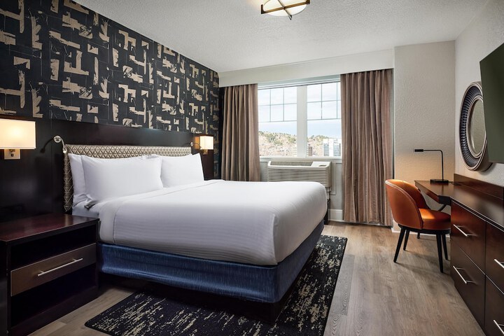 Hotel Alex Johnson Rapid City Curio Collection by Hilton