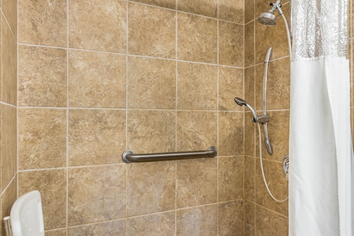 EverSpring Inn & Suites