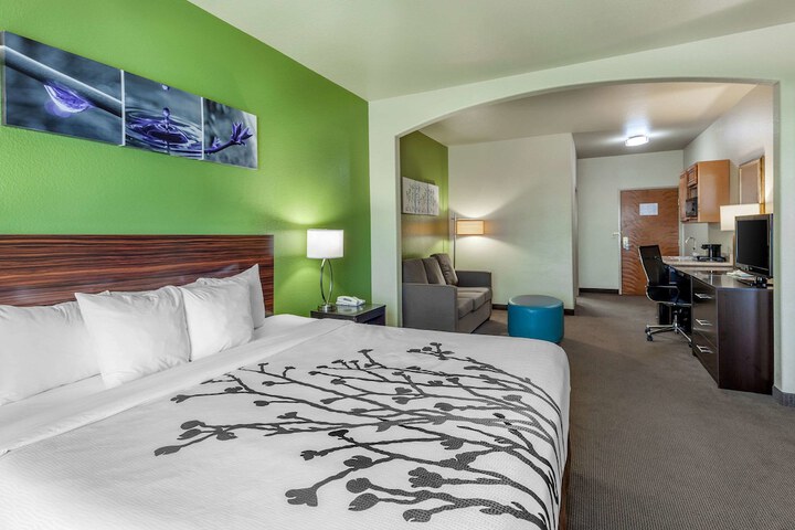 Room 12 of 34