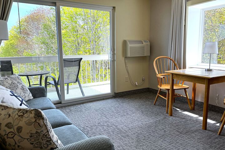 Room 48 of 111