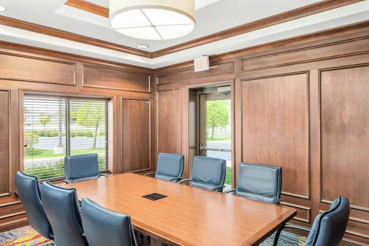 Holiday Inn Express & Suites Wilmington-Newark by IHG