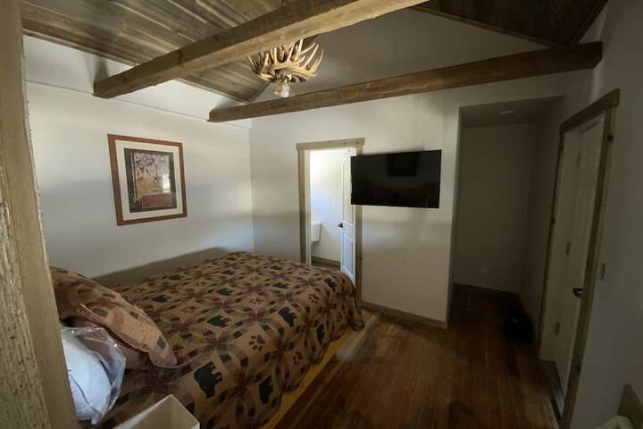 Island Park Lodge