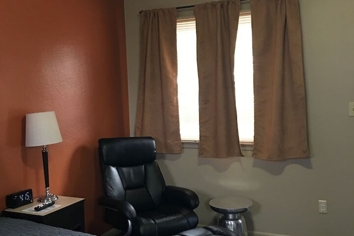 Room 26 of 33