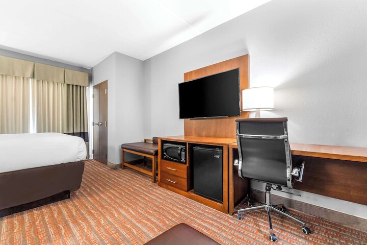 Room 16 of 43