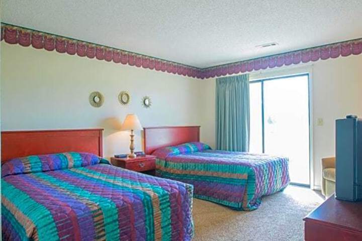 Crown Resorts at Lake Tansi West