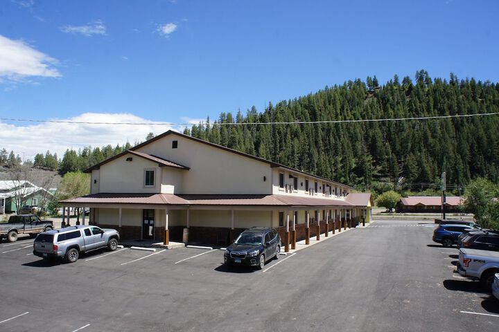 RiverWalk Inn