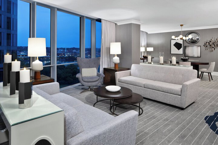 Room 10 of 43
