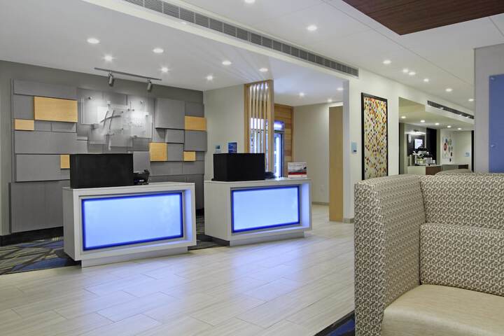 Hotel 7 of 40