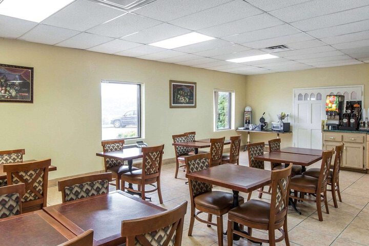 Econo Lodge Dalton West