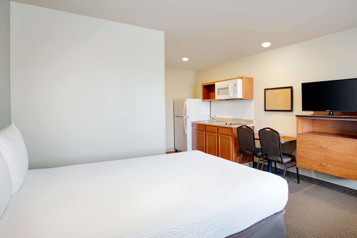 Room 15 of 24
