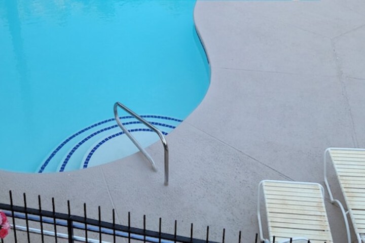 Pool 11 of 27