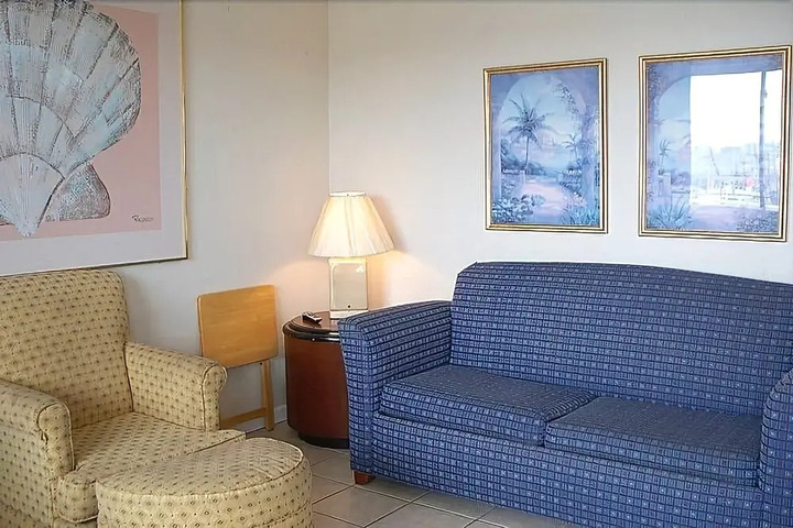 BELMONT MOTEL