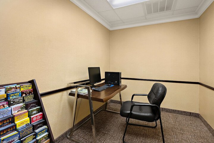 Business Center 35 of 35