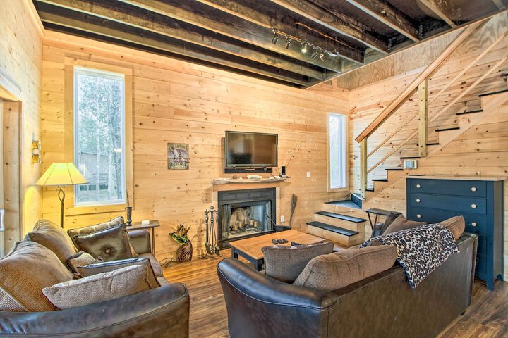 Secluded Santee River Island Retreat w / Dock!