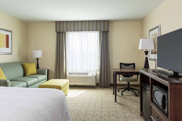 Hampton Inn & Suites Philadelphia Montgomeryville