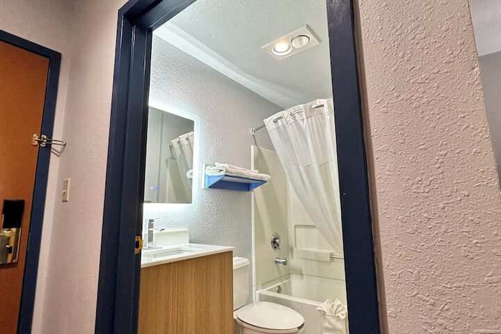Room 15 of 35