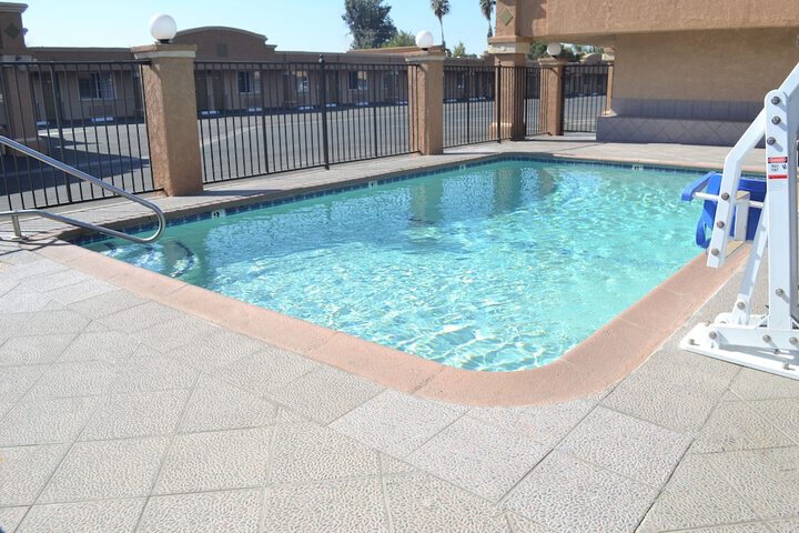 Pool 2 of 10