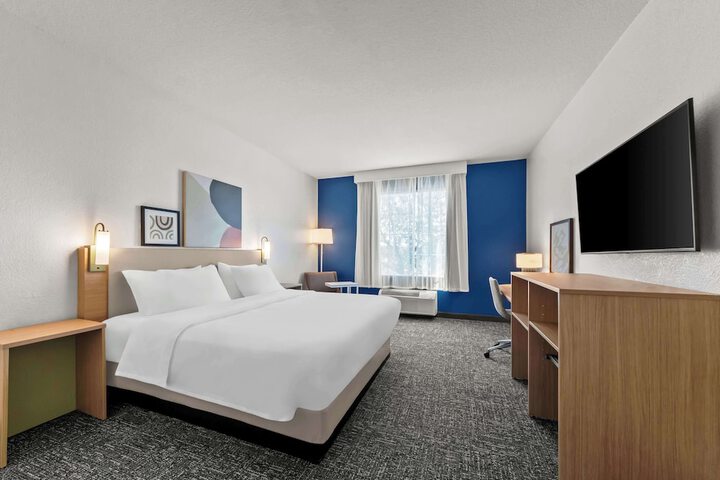 Spark by Hilton Selma