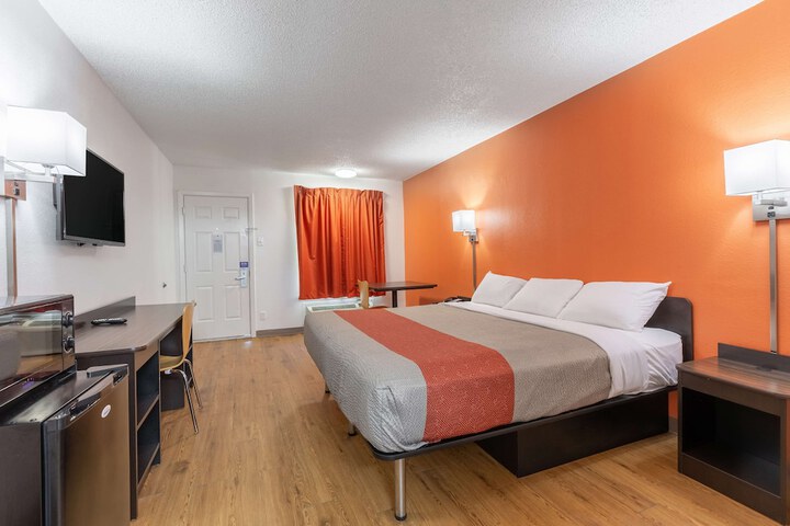 Motel 6 Bryan TX - University Area