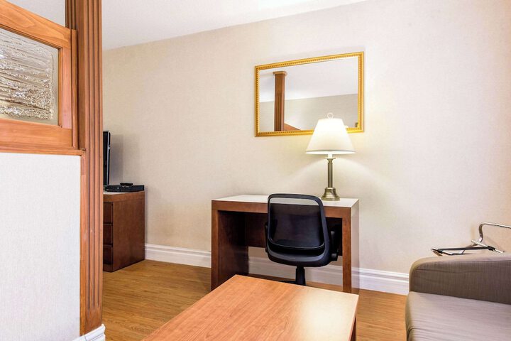 Room 40 of 52