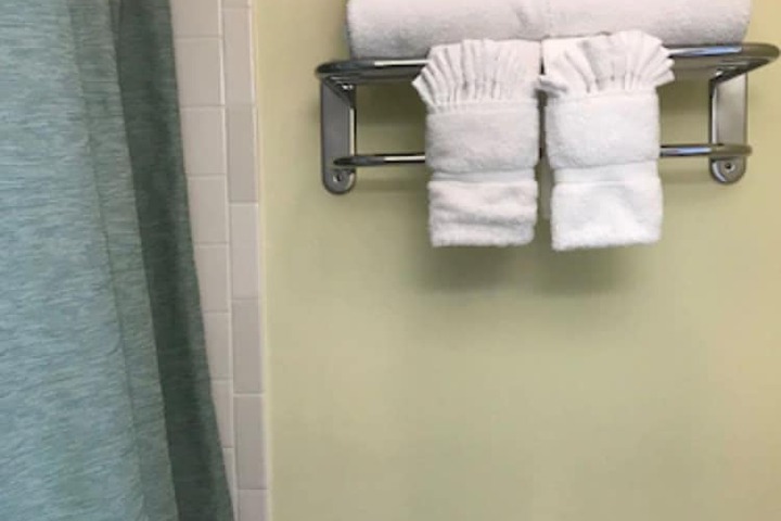 Room 33 of 56