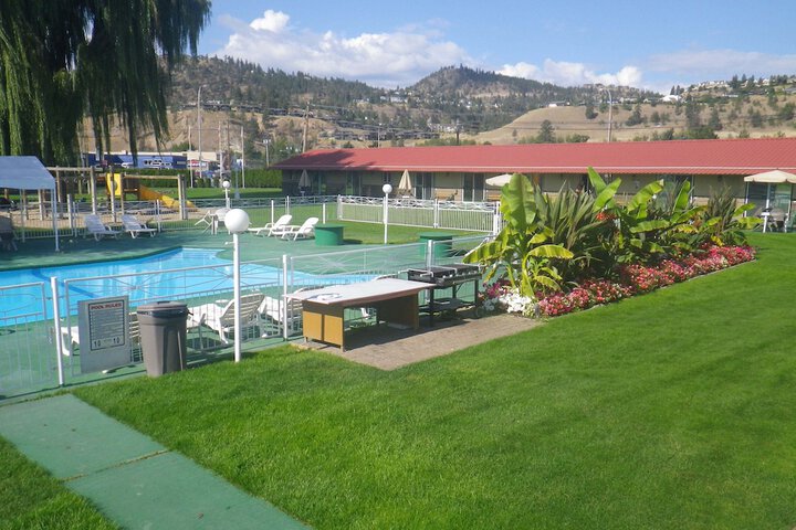 Pool 4 of 41