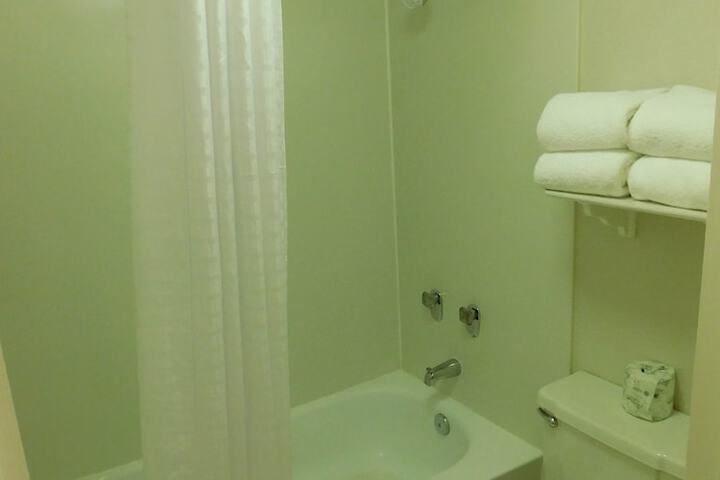 Room 17 of 35