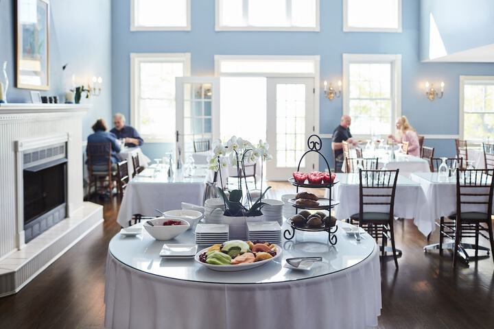 Breakfast/Coffee Service 47 of 68