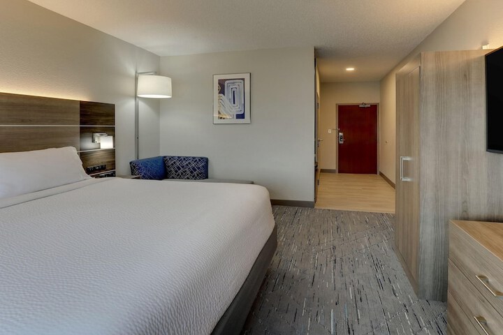 Room 40 of 64