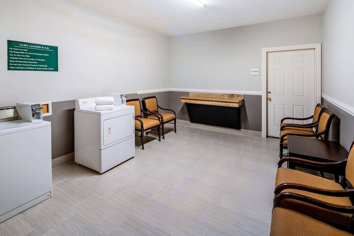 Room 18 of 29