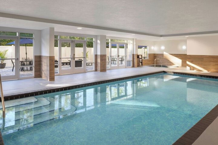 Fairfield Inn & Suites Lake City