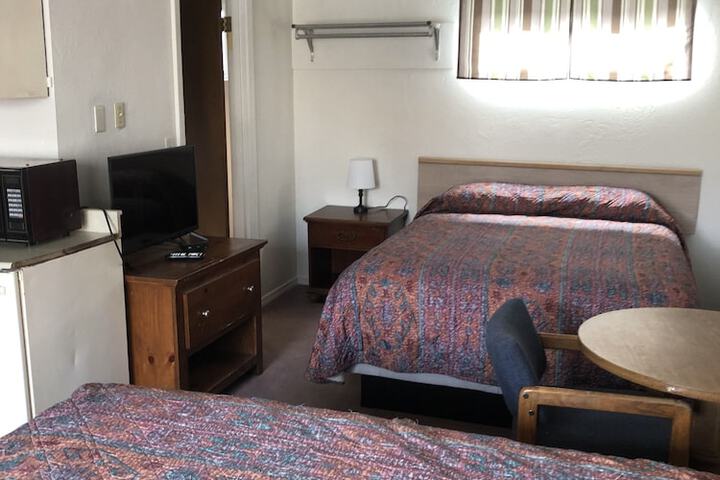 Room 9 of 16