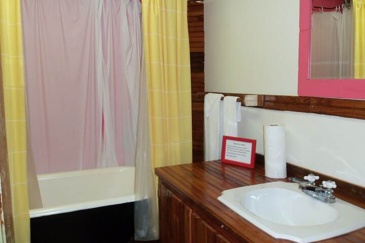 Room 34 of 80