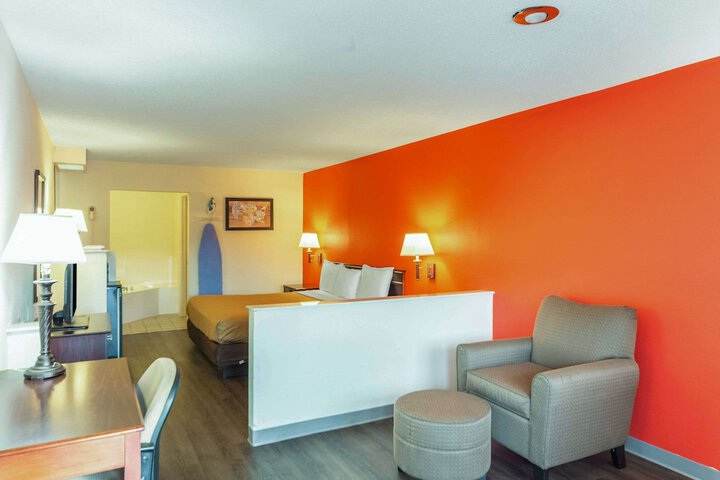 Room 14 of 21