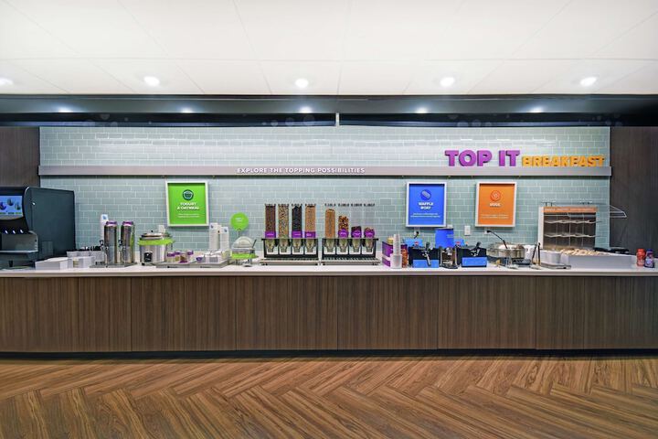 Breakfast/Coffee Service 25 of 35