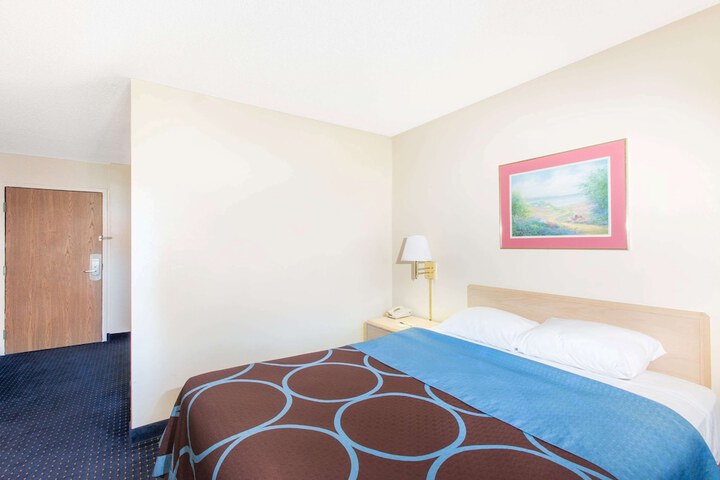 Room 28 of 31