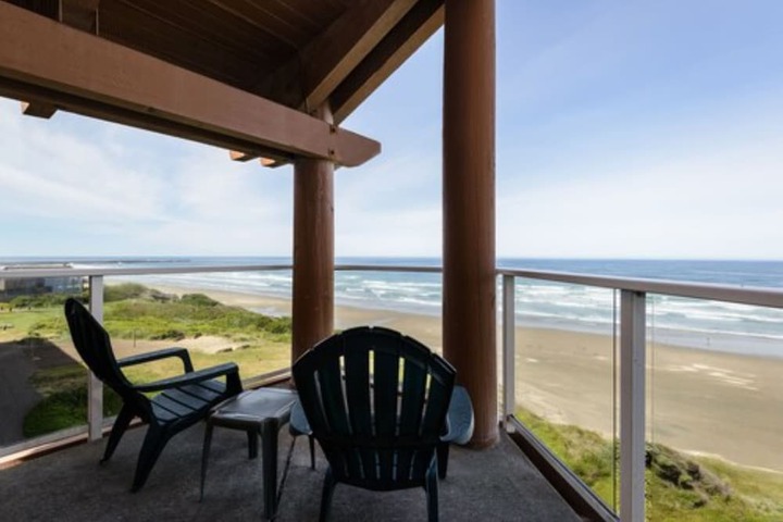 Hallmark Resort - Newport