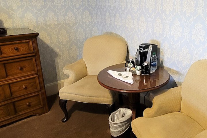 Room 91 of 104
