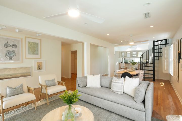 Hemlock by Avantstay Minutes From Folly Beach w / Multiple Patios