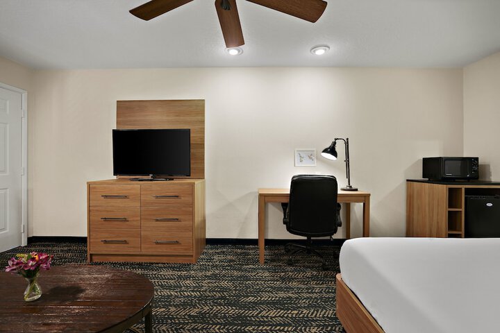 Room 16 of 43